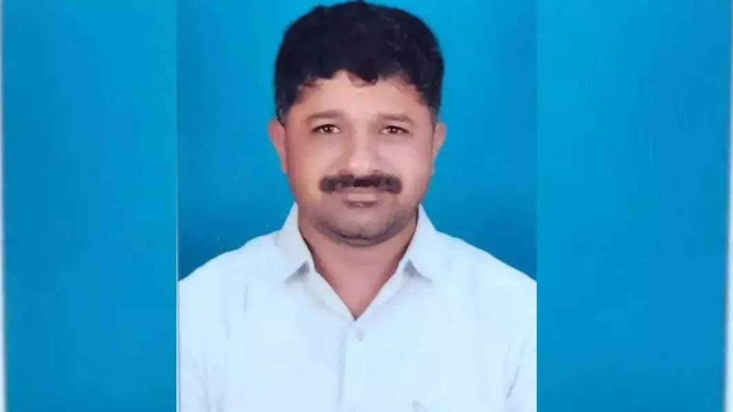 Cabbie sets himself on fire after wife refuses to withdraw divorce petition