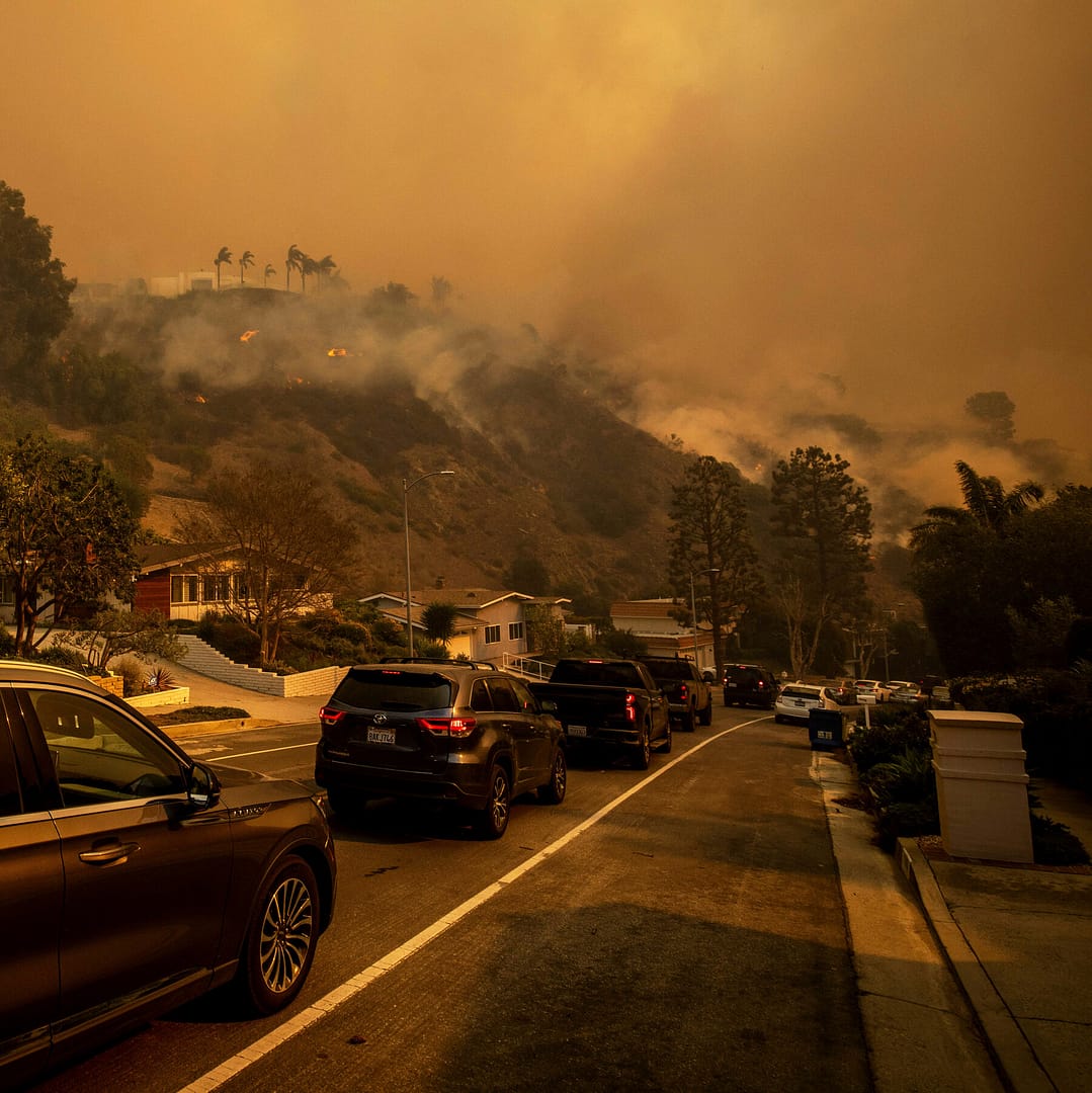 Narrow Hillside Roads Complicate Escape From Palisades Fire