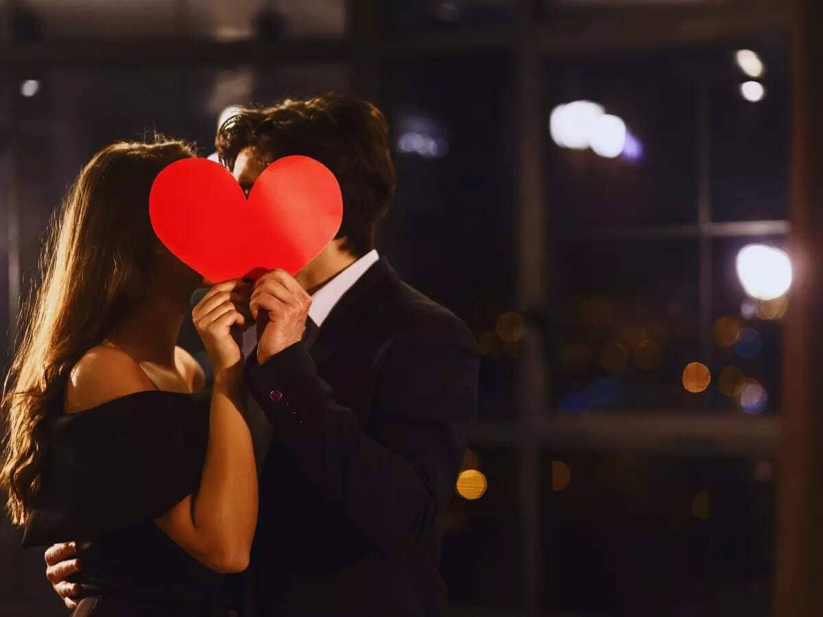 Kiss day 2025: Best messages, quotes and images to share