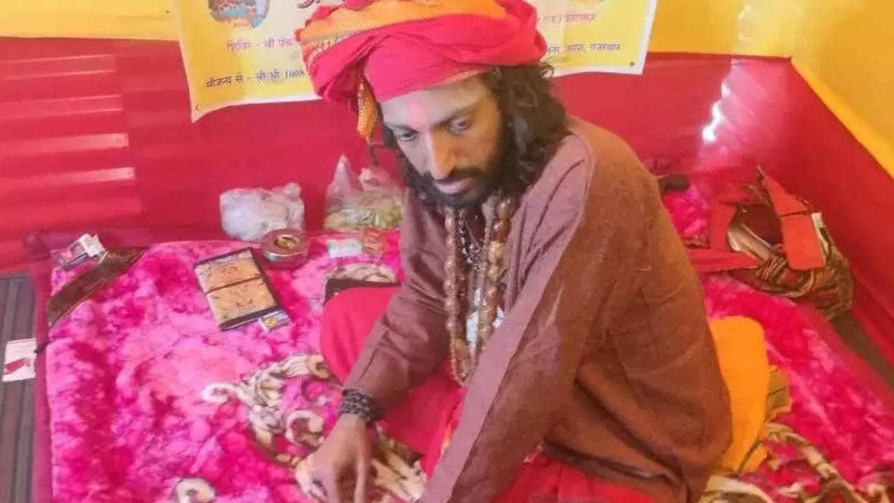 Spirituality can help prevent Kota suicides, says IITian Baba