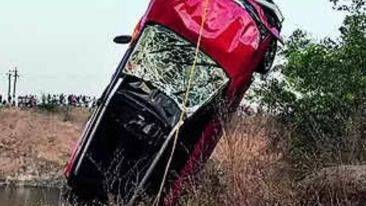 Shiv Sena man’s body stuffed in car boot found in Gujarat quarry