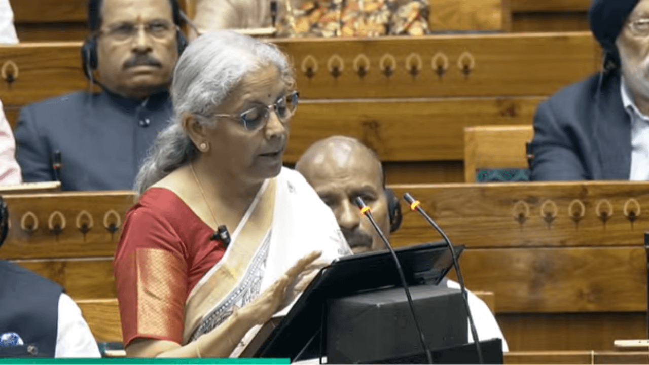 With eyes on Bihar polls, Sitharaman presents Budget in Madhubani saree