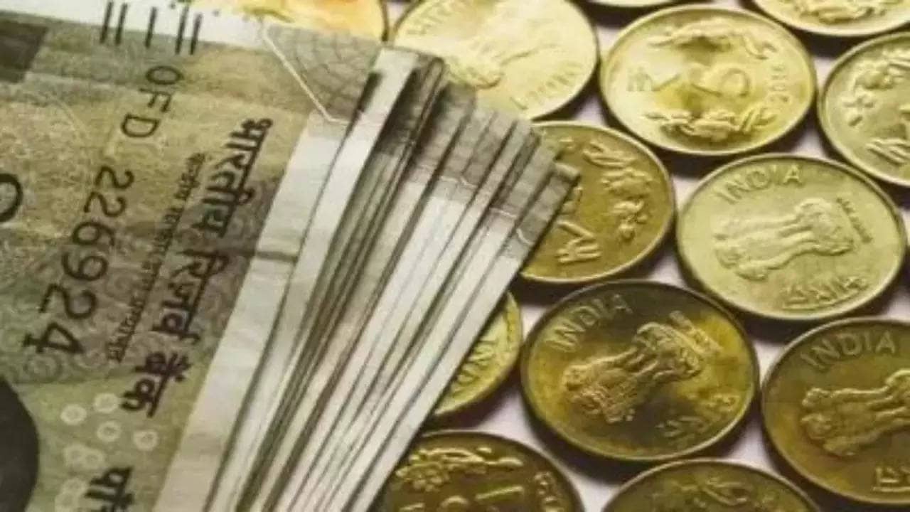 ‘Will RBI sell dollar now, or let market decide?’