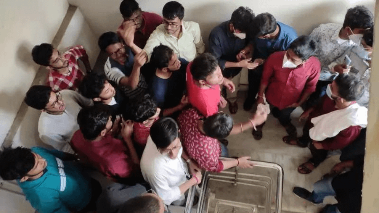 ‘Let us cheat’ cry from section of MBBS students on campuses in West Bengal