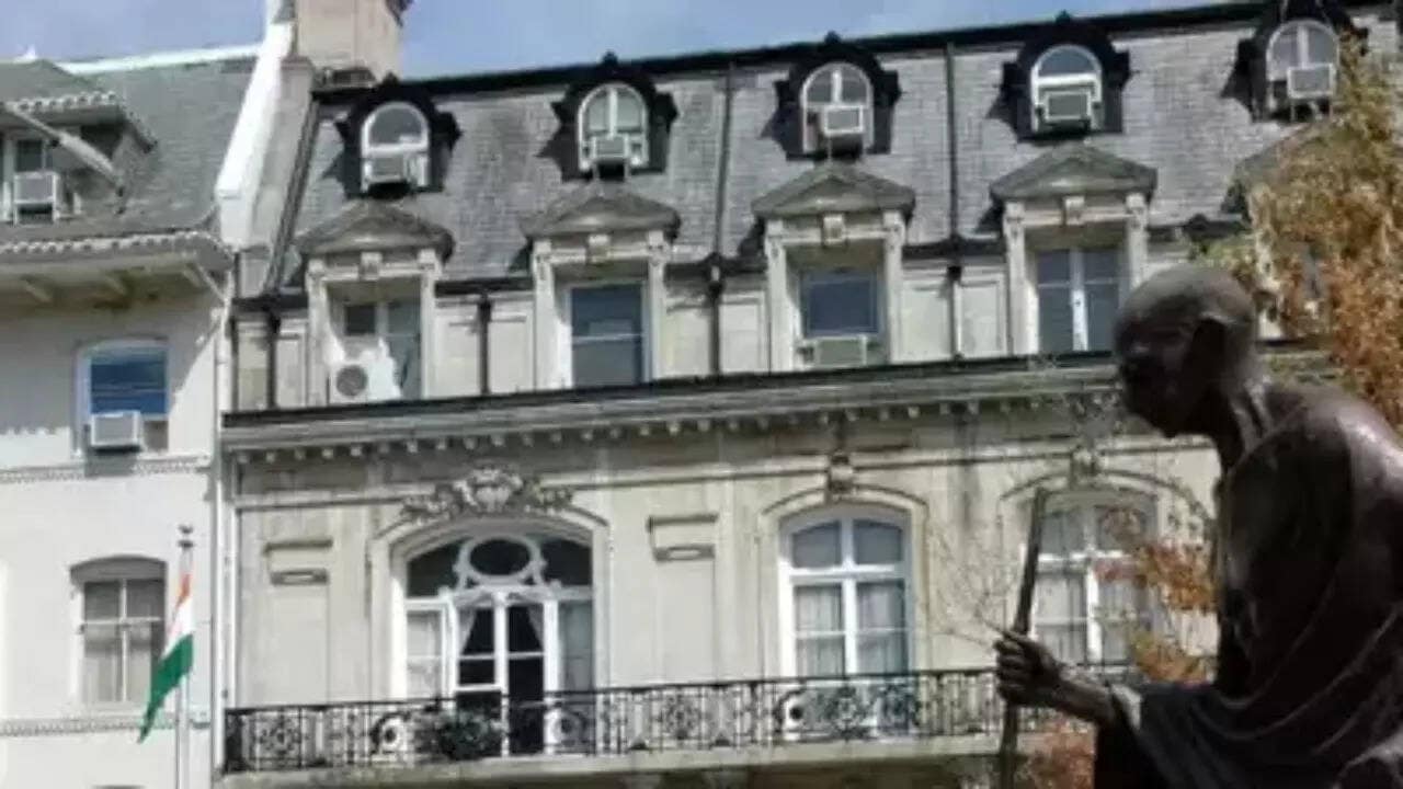 ‘Aggressive’ group barges into Indian Consulate in Seattle