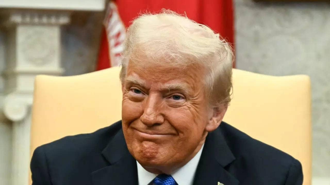 Trump promises to scrap paper straws: Are plastic straws better?