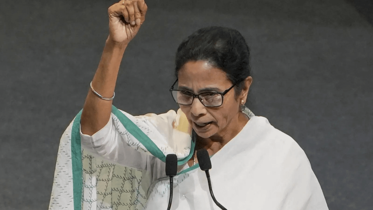 Mamata blames ‘inflexible’ AAP, Congress for BJP’s Delhi & Haryana wins