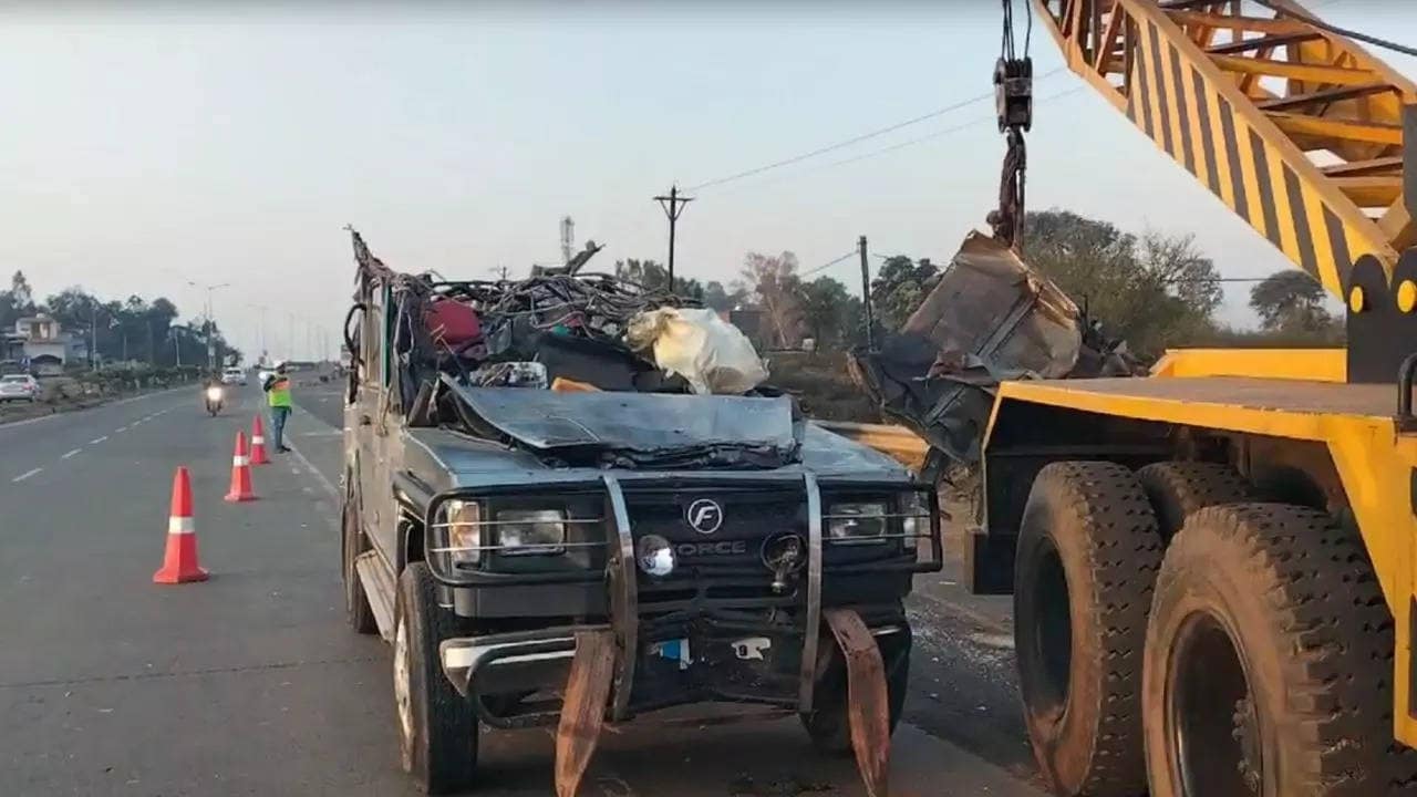 6 dead, 2 injured as jeep carrying Maha Kumbh returnees collides with bus