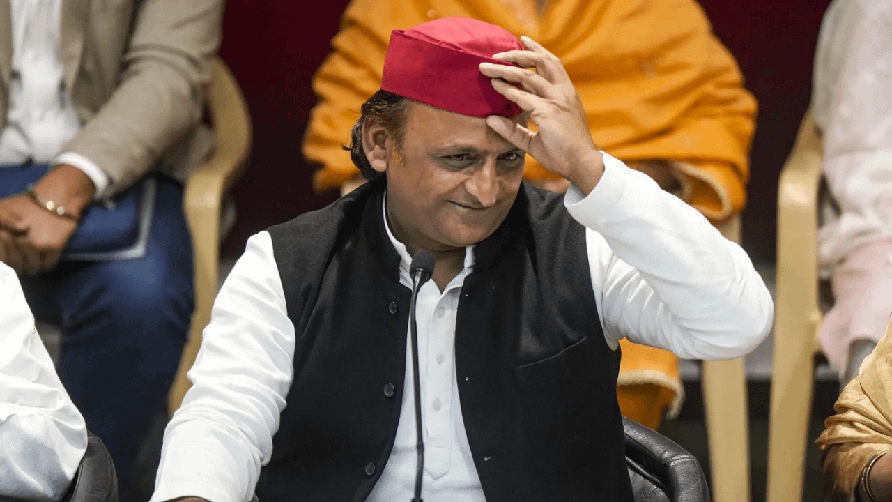 Akhilesh claims Adityanath’s ‘pig’ remark points to ‘fight’ between Delhi & Lucknow