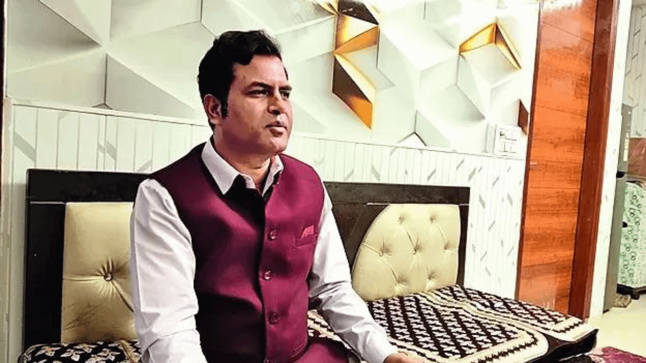 Visually impaired man battles for 15 years to get UPSC posting