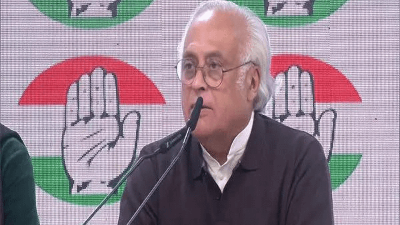 ‘Tareef kum, aur tariff pe baat kijiye’: Congress to PM Modi over US threats