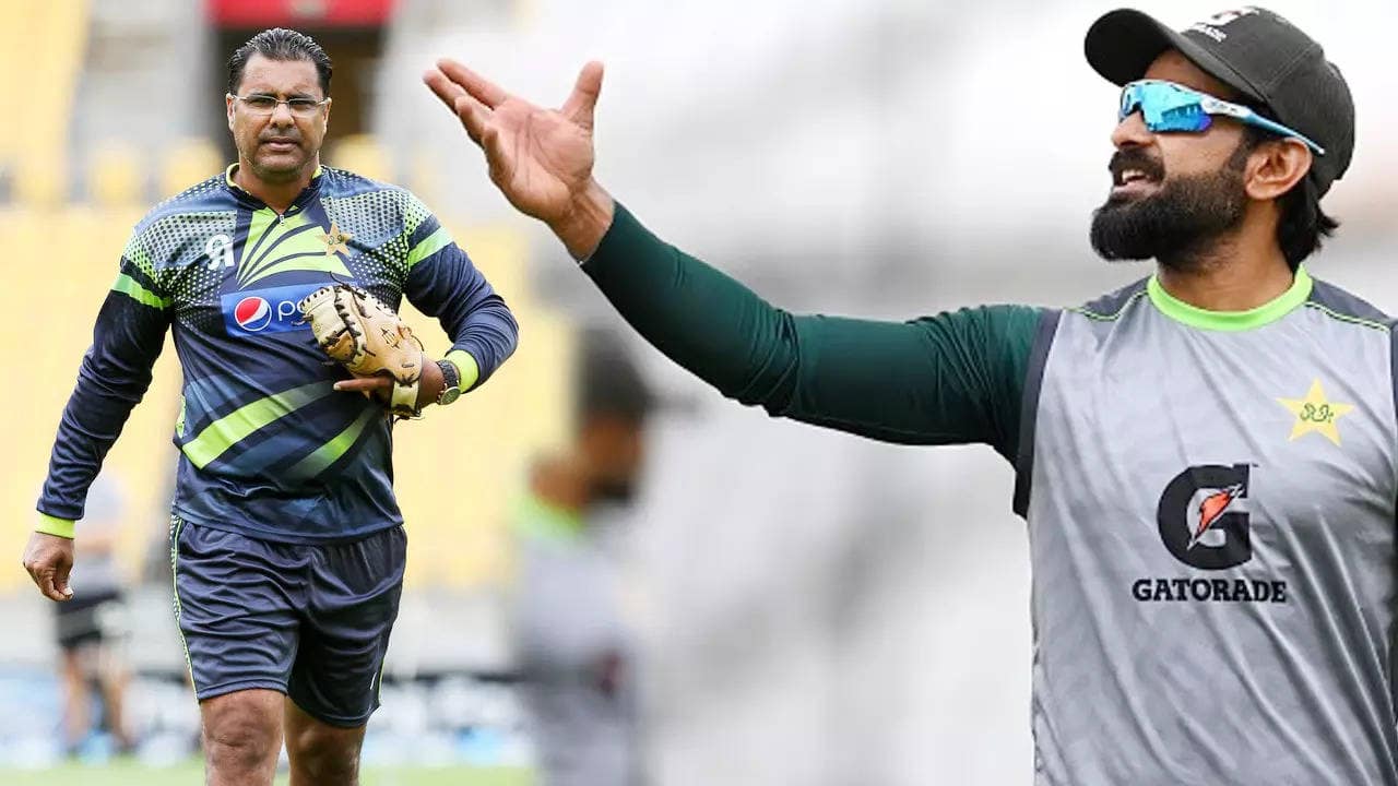 Waqar Younis hits back at Hafeez’s ‘left nothing for Pakistan’ jibe