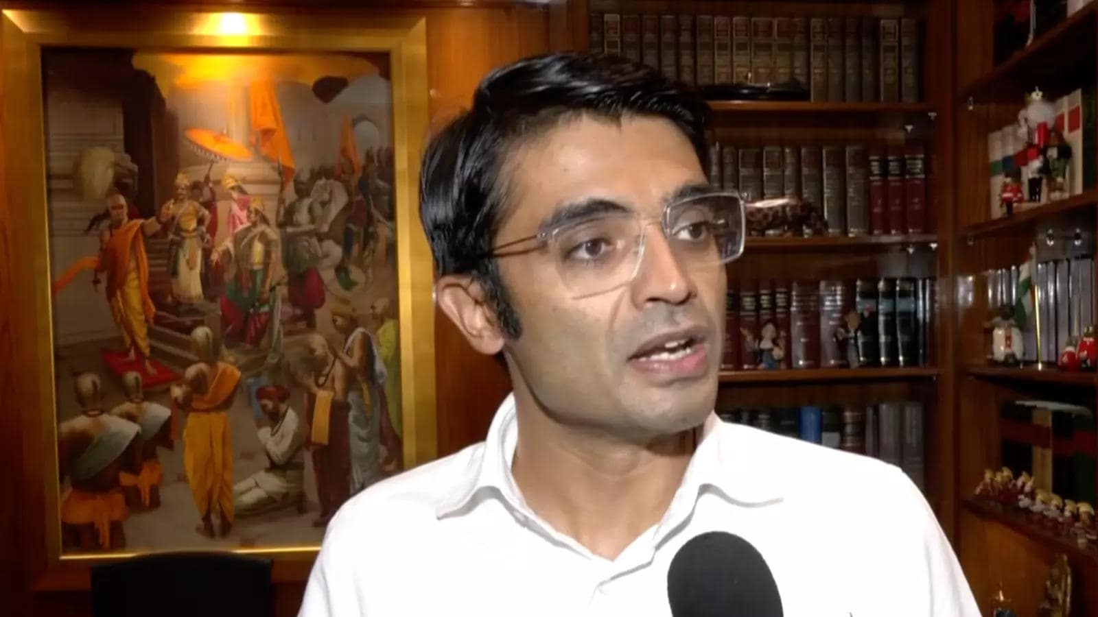 ‘Oscar for worst airline in every category’: BJP’s Jaiveer Shergill’s dig at Air India