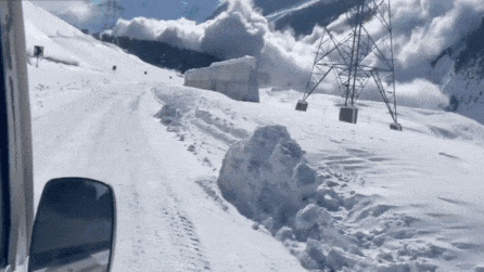 Watch: Avalanche strikes J&K’s Sonamarg