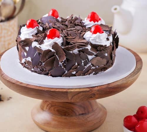 Share Your Love With These Stunning Cakes