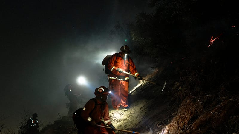 Firefighters Battle to Keep Palisades Blaze From Pushing Into Mandeville Canyon