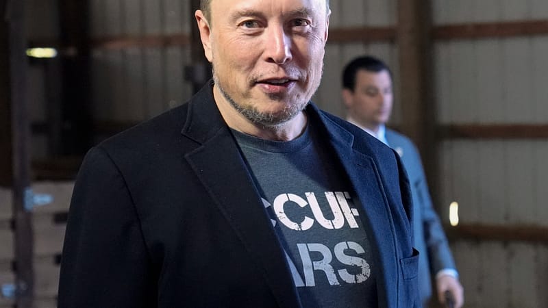 Elon Musk Sends Cybertrucks to Aid L.A. Wildfires After Criticism of Response