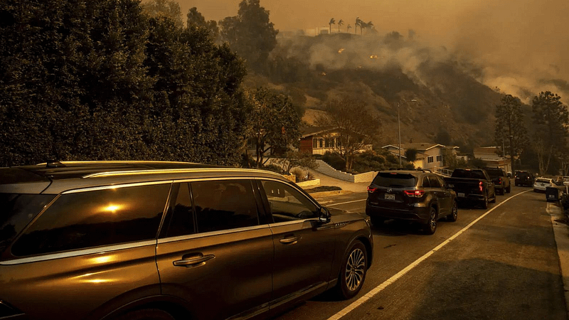 Evacuation order after homes already burning in Palisades fire: Report