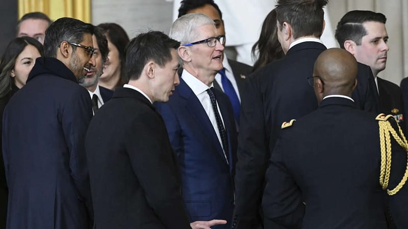 Musk & Pichai spotted using these Apple & Google phones at Trump inauguration