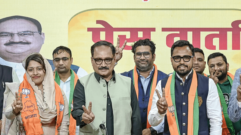 Three AAP councillors defect to BJP ahead of mayoral polls