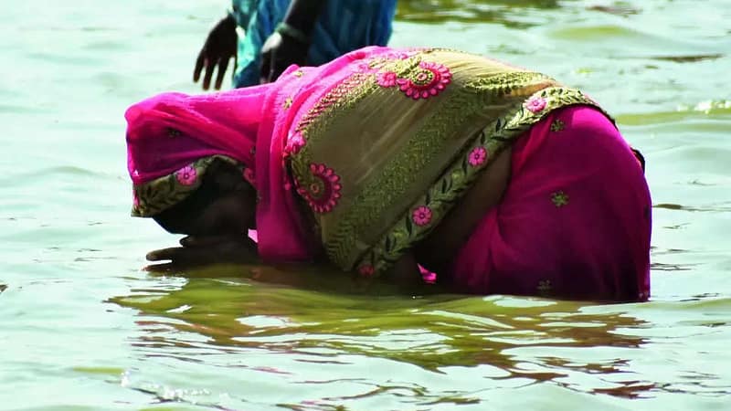 Yogi rejects faecal bacteria report, says Sangam water fit for dip