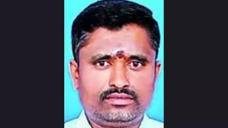 Man who filed graft case against KCR stabbed to death day before HC hearing