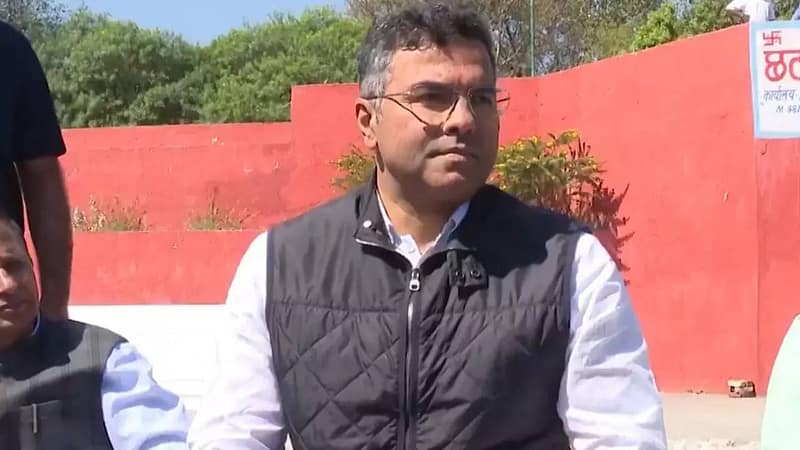 1,300 tonnes of garbage removed from Yamuna in past 10 days: Parvesh Verma